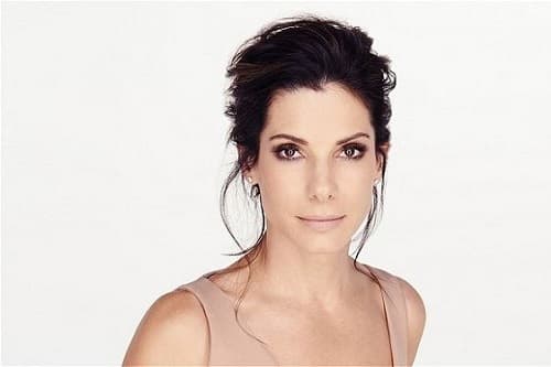 40 YAŞ SONRASI CİLDİMİZİN İHTİYAÇLARI NELERDİR? HANGİ ÜRÜNLERİ KULLANMAK GEREKİR?