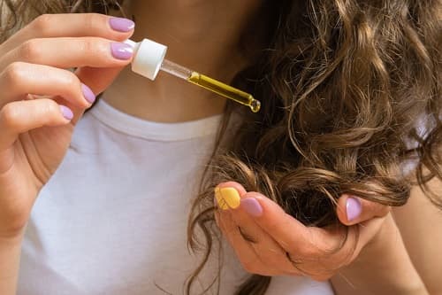 SAÇLARINIZI TEK HAMLEDE AÇAN VE YUMUŞATAN MUHTEŞEM ÜRÜNLER!