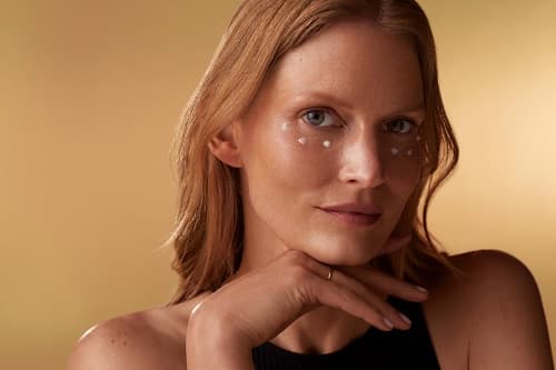 GÖZ ÇEVRESİ KURULUĞUNA HANGİ KREM İYİ GELİR?