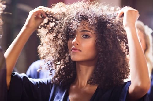 SAÇ PUDRASI NE İŞE YARAR?