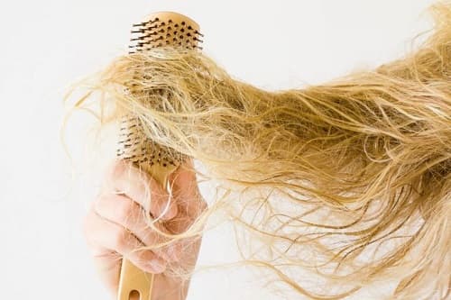 BOYADAN YANAN SAÇ NASIL TOPARLANIR? BOYADAN ÇOK ZARAR GÖREN SAÇLAR İÇİN KURTARMA PLANI