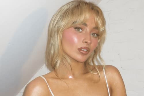 SABRİNA CARPENTER’IN YOĞUN ALLIK GÖRÜNÜMÜNDEN İLHAM ALIN