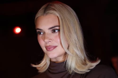 FLIPPY BOB SAÇ TRENDİYLE ÇABASIZ COOL GÖRÜNÜM