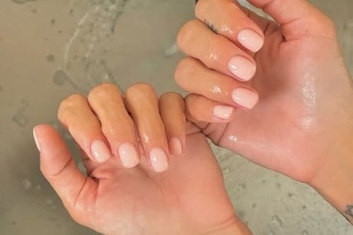 MODERN MANİKÜRÜN TREND HALİ: SOAP NAILS