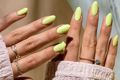 YAZ AYLARINDA TIRNAKLARINIZI ÖN PLANA ÇIKARACAK TIRNAK TRENDLERİ