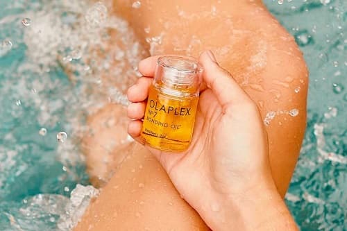 GÜNEŞ, DENİZ, ISI DERKEN YIPRANAN SAÇLARA İLK YARDIM: OLAPLEX NO.7 NASIL KULLANILIR?