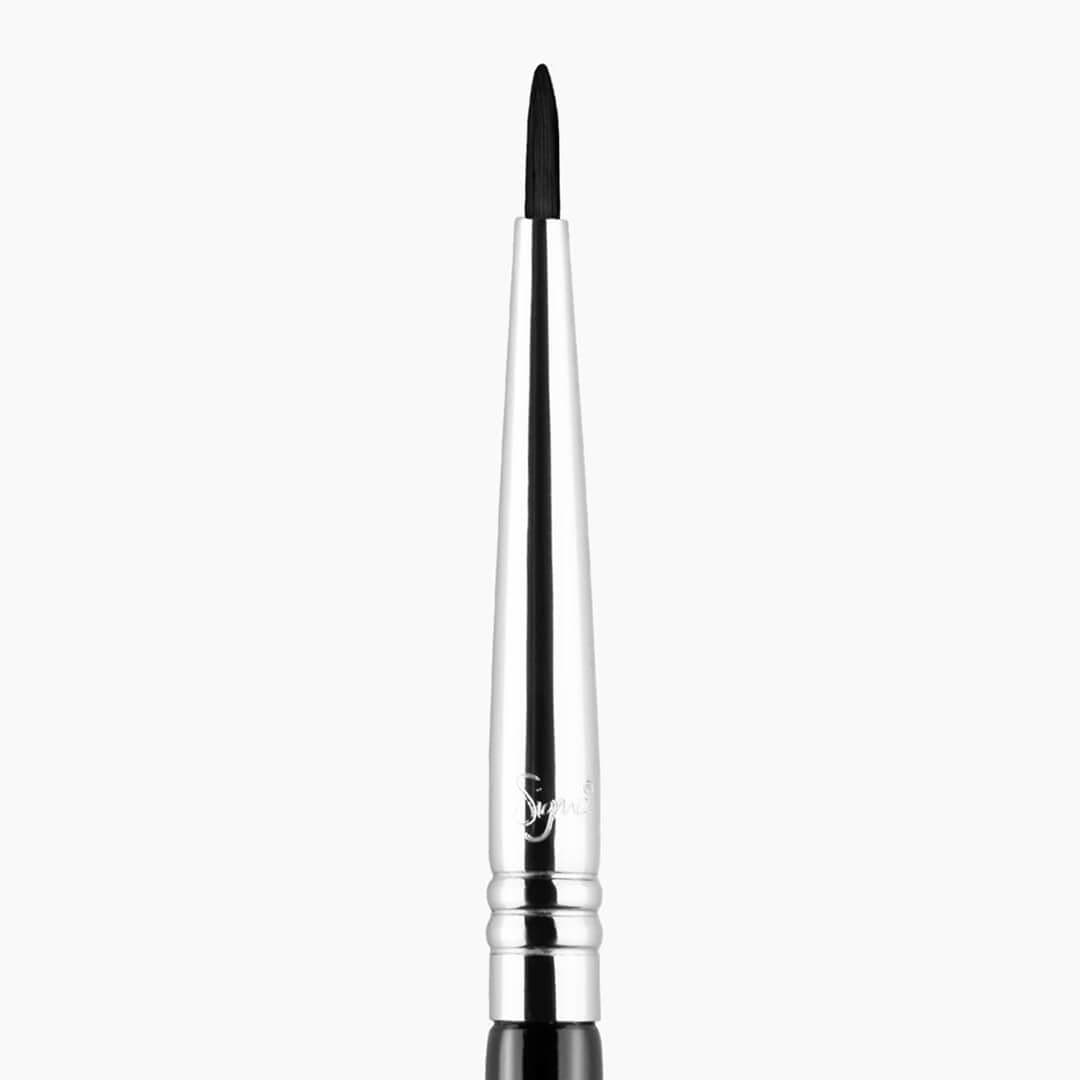 E11 - EYE LINER BRUSH