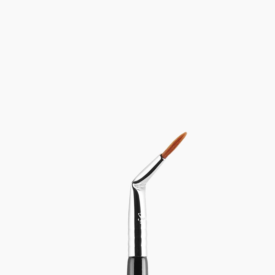 B12 - BENT LINER BRUSH