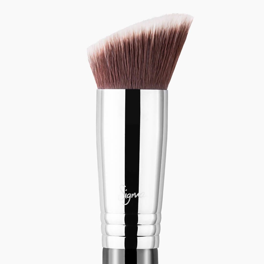 F88 - FLAT ANGLED KABUKI™ BRUSH