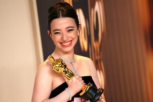 2025 OSCAR ÖDÜLLERİ’NİN EN İYİ SAÇ & MAKYAJ GÖRÜNÜMLERİ